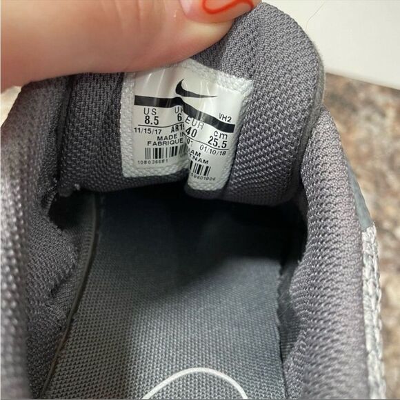 Nike Grey Knit Athletic Running Shoes main image 6